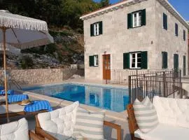 Beautiful new 3-bedroom house, near Cavtat,parking