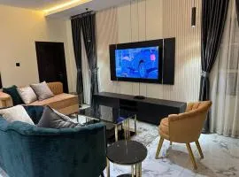 HouseA142 Signature-2bedroom Apt