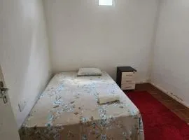 Quarto em casa compartilhada - Próximo a UFS