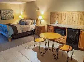 Springbrook Inn Cedar Trail