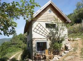 Lower Cherry Cottage, Hotel in Rika