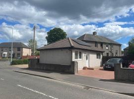 Cute Cottage Central Bathgate, hotel v destinaci Bathgate