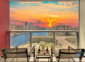 Spectacular Apartment Beachwalk Bliss Pool Gym