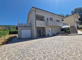 Appartamento con giardino - Pet Friendly, hotel v destinaci Nocera Umbra