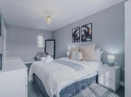 Lux 3 Bed 10 mins from Centre - Parking & Netflix, hotel v Manchesteru