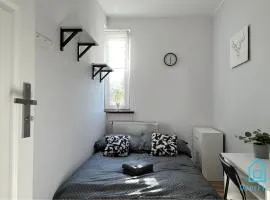 August Room - Peaceful Retreat, 10 Minutes to Gdańsk Old Town & Seaside