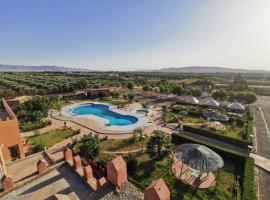 Benyakoub, hotel v destinaci Mahirija