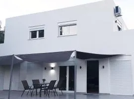 Chris house - Ξυλόκαστρο