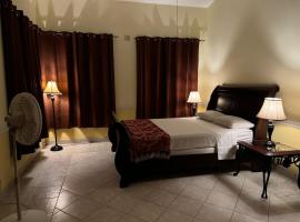 La Zambrana, hotel a Corozal