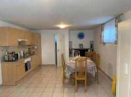 Studio Chris, hotel v destinaci Cadenazzo