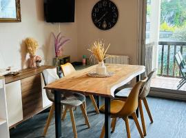 Joli Appartement à 100m de la plage, hotel Carnacban