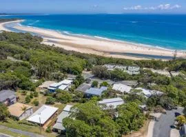 Colours of Cylinder by Discover Stradbroke