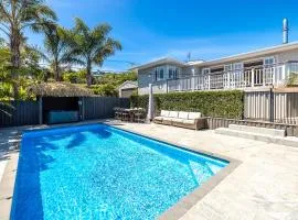 Aloha Cottage with Pool & Spa, Waiheke