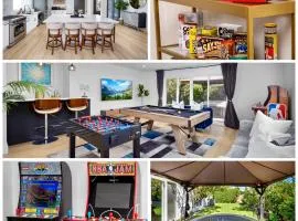 NEW Lux 5BR Villa Near Disney, Knotts, LA, OC with Hot Tub & Games