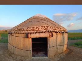 "Ak-Bulun" Yurt camp, hotel v destinaci Imeni Voroshilova