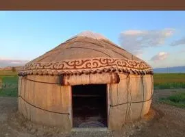 "Ak-Bulun" Yurt camp