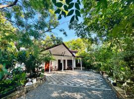 Neem safari lodge Yala، فندق في تيساماهاراما