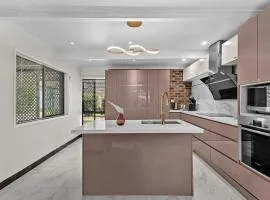 Luxury Living 2B2B in Southern Brisbane Parking