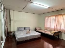 Hatyai house 28, hotel que acepta mascotas en Hat Yai