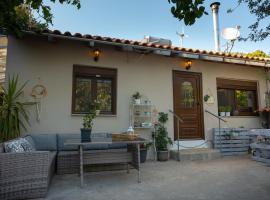 Chalet Dirfys - Escape in the heart of Evia, hotell i Kambiá