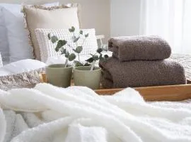 Frost Lodge, prime location & free parking