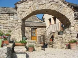 Gîte Gîte La Bastide 2/4 personnes à Sauveterre
