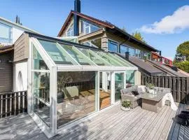 7 min to Ski Championship, Glass front house, Terrace