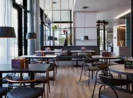 Holiday Inn - the niu, Hub Dusseldorf Messe by IHG