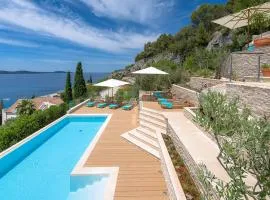 Luxury Villa Hvar Carpe Diem with private pool by the sea