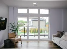 Beachview getaway at the New Carlyle 300 on the Main strip in Grand Bend