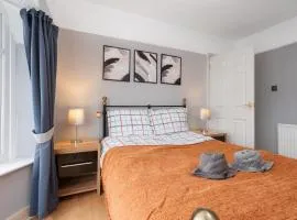 Manchester Business and Leisure Home with Free Parking
