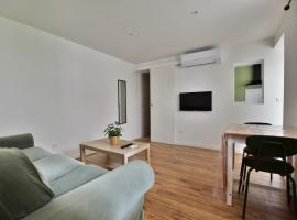 T2 en RDC climatisé à 50m de la plage et du port, hotel u gradu 'Mèze'