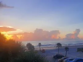 Beachside Bliss Ocean Views & Endless Fun Daytona Beach!