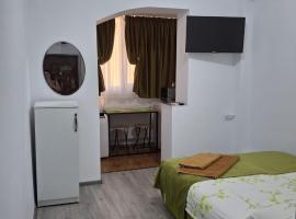 Anna Home, alojamiento con cocina en R&acirc;mnicu V&acirc;lcea