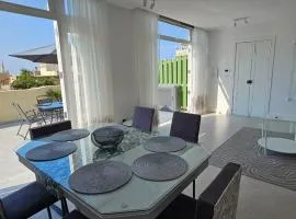 Penthouse Cathedral and Seaview Terrace V2