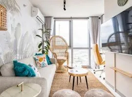 Tree of Life Penthouse 3BR w Gym Pool Sauna More