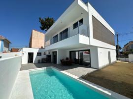 Maison bord mer près de le Lisbonne, hôtel à Charneca