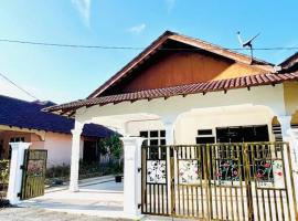 Akasia HomeStay di Bukit Payong, Terengganu, hotel v destinaci Bukit Payong