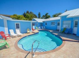 VILLA 4 Walk to beach Pool Daily Rentals, Hotel in Point O'Rocks