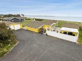 3 Bedroom Amazing Home In Spøttrup