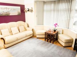 Stylish Retreat - 3Bed Bungalow in Central Leicester, hotel en Leicester
