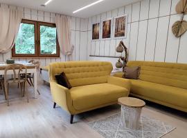 Jutowa Chata - nocleg bliżej natury: Łask şehrinde bir otel