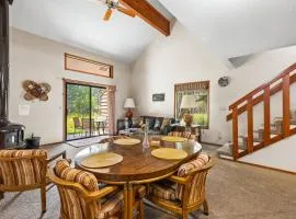 New! Aspen 4 Seasons - Seasonal pool - Close to beaches, parks, golf, and downtown