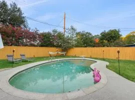 Holiday 4BR 2BA Home with Pool, Hot Tub, Fire Pit