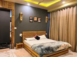 DIVA Nest Kasauli I Luxury Apartment IBalcony I WiFi I Open Air Roof Top Restaurant