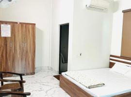 Nhà Nghỉ Tân Tiến, hotel mesra haiwan peliharaan di Hà Lộc