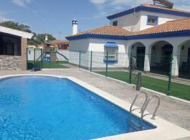 Villa Pantin, hotell i Los Barrios