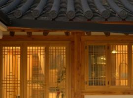 Dongparang hanok stay, Hotel in Gyeongju