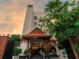 Golden Sanctuary Boutique Hotel