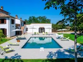 VILLA ARDENTE 12&1, Emma Villas